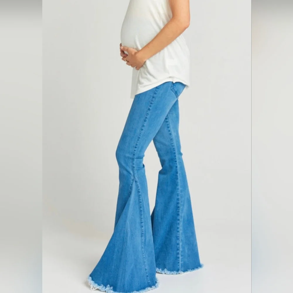 Women's Flare Jeans - Dark Blue - Picture 4 of 12
